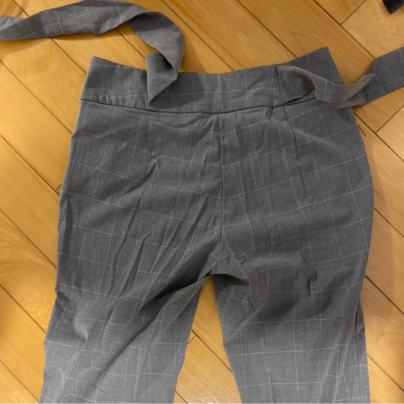 Dynamite Grey Dress pants | Size 2 - Picture 4 of 4